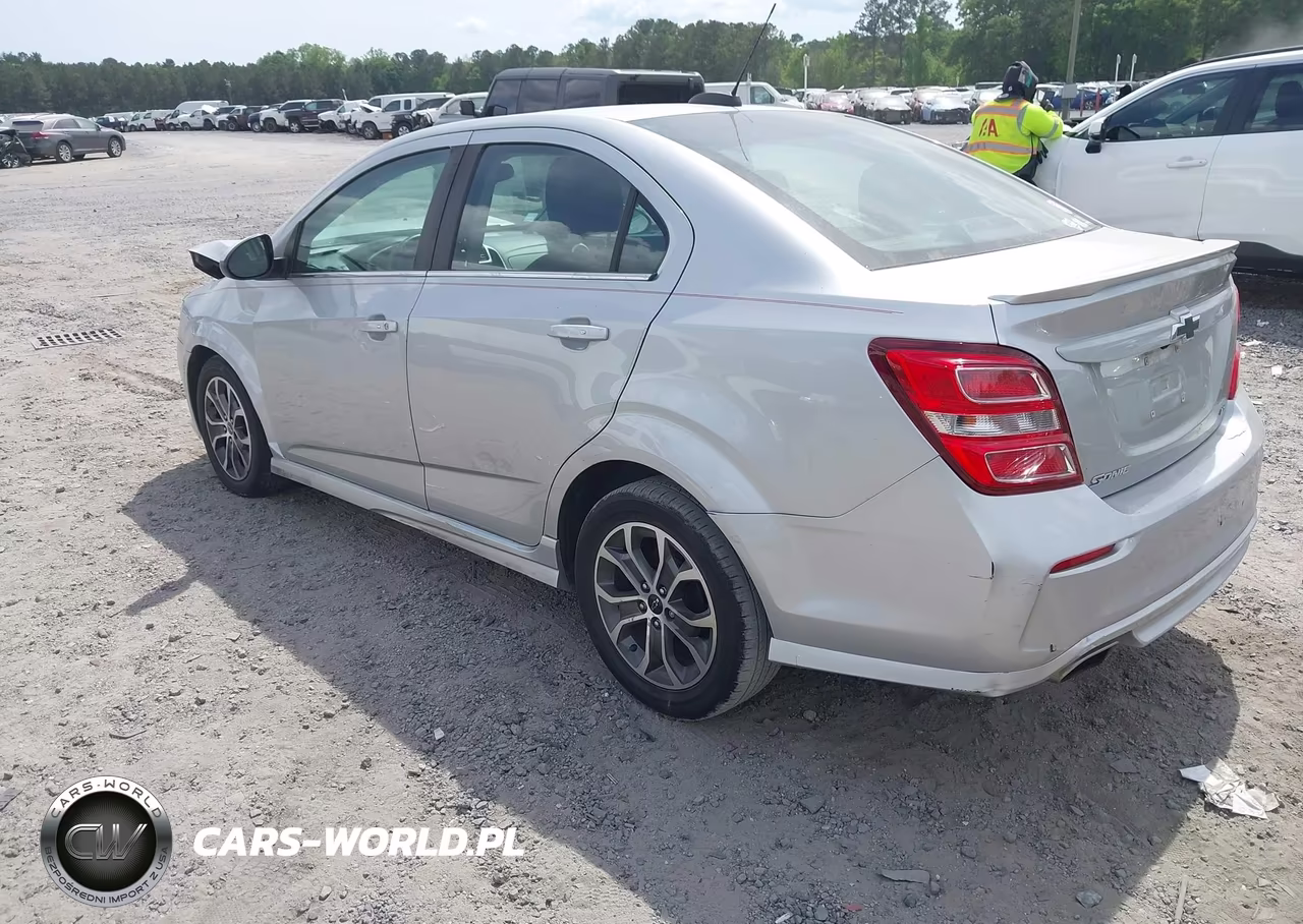 2018 Chevrolet Sonic Lt Auto VIN:1G1JD5SH2J4120295 - 3