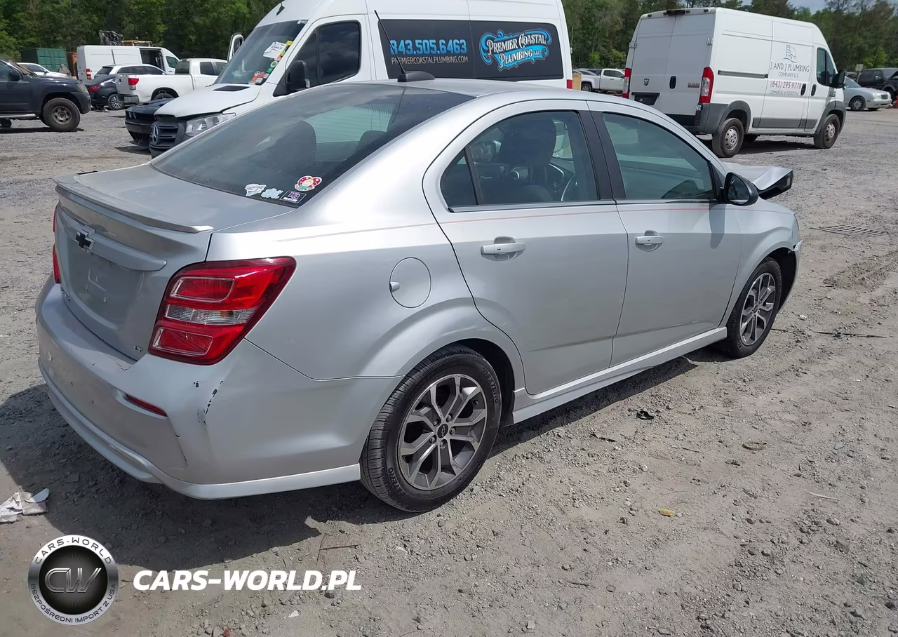 2018 Chevrolet Sonic Lt Auto VIN:1G1JD5SH2J4120295 - 4