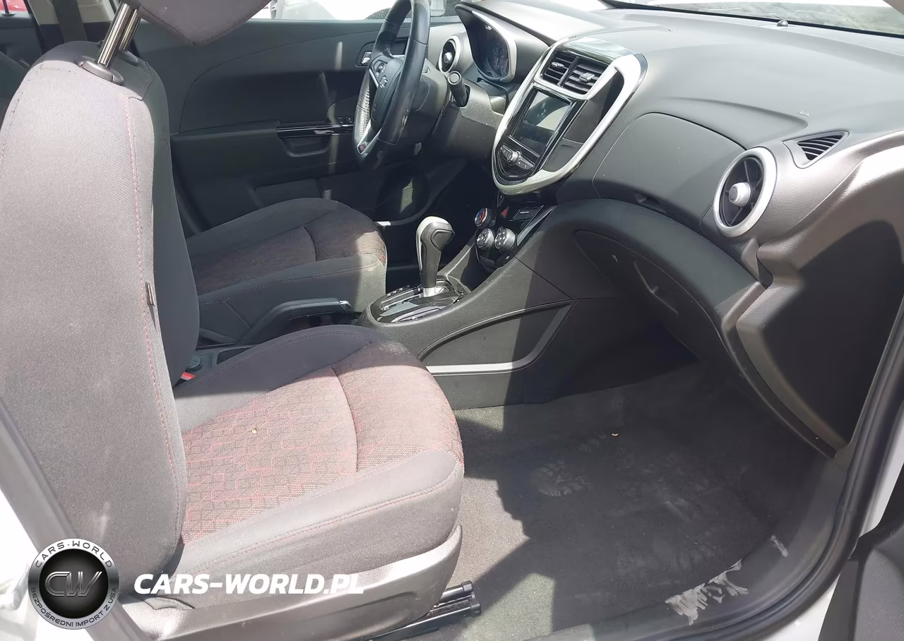 2018 Chevrolet Sonic Lt Auto VIN:1G1JD5SH2J4120295 - 5