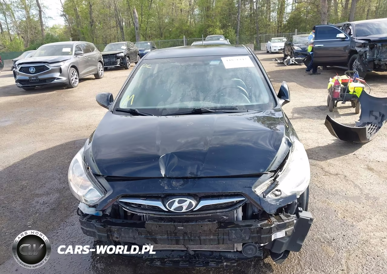 2013 Hyundai Accent Gs VIN:KMHCT5AE7DU071833 - 13