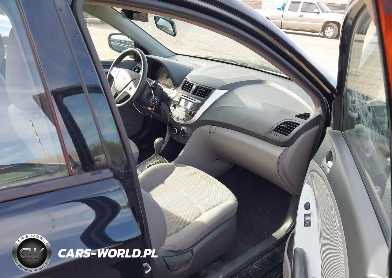 2013 Hyundai Accent Gs VIN:KMHCT5AE7DU071833 - 5