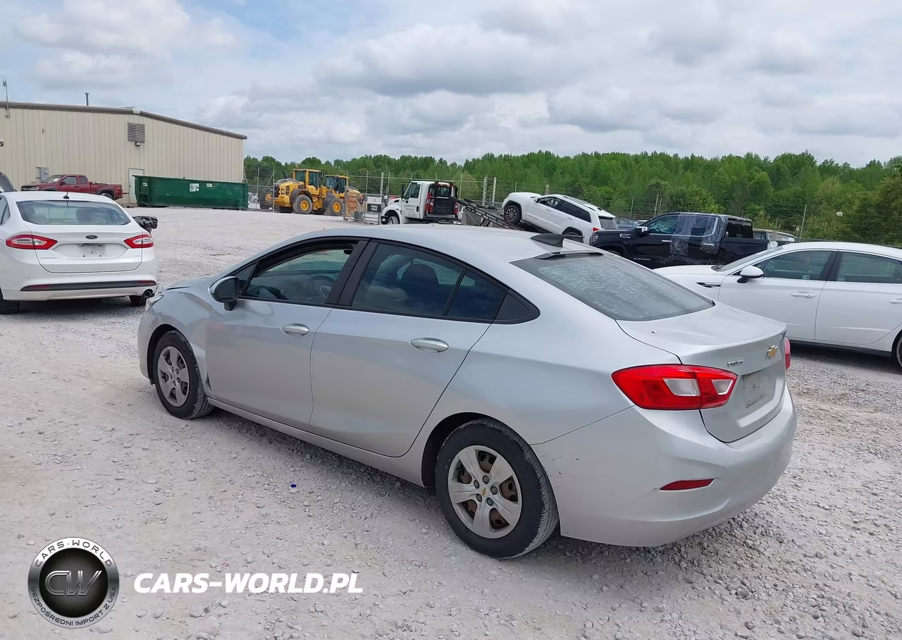 2017 Chevrolet Cruze Ls Auto VIN:1G1BC5SM8H7258940 - 3
