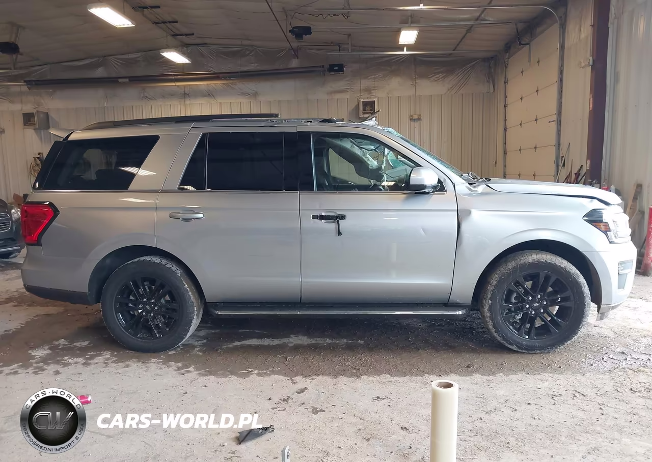 2023 Ford Expedition Xlt VIN:1FMJU1J80PEA25623 - 13