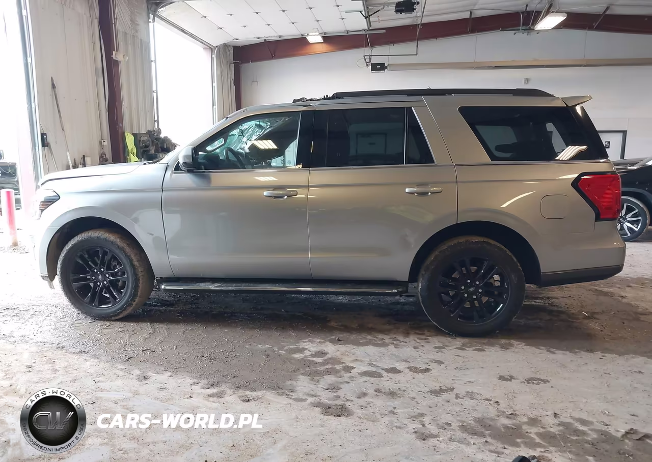 2023 Ford Expedition Xlt VIN:1FMJU1J80PEA25623 - 14