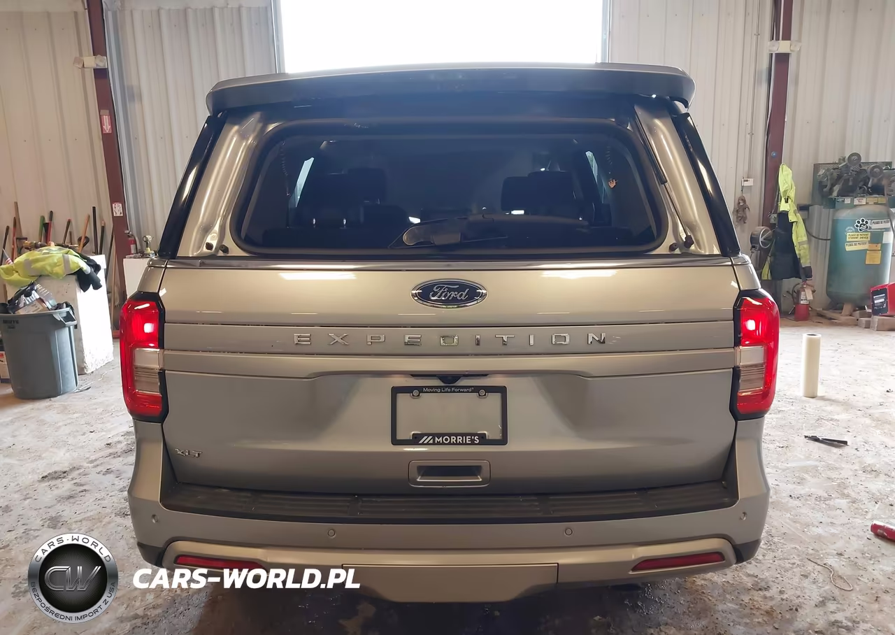 2023 Ford Expedition Xlt VIN:1FMJU1J80PEA25623 - 16