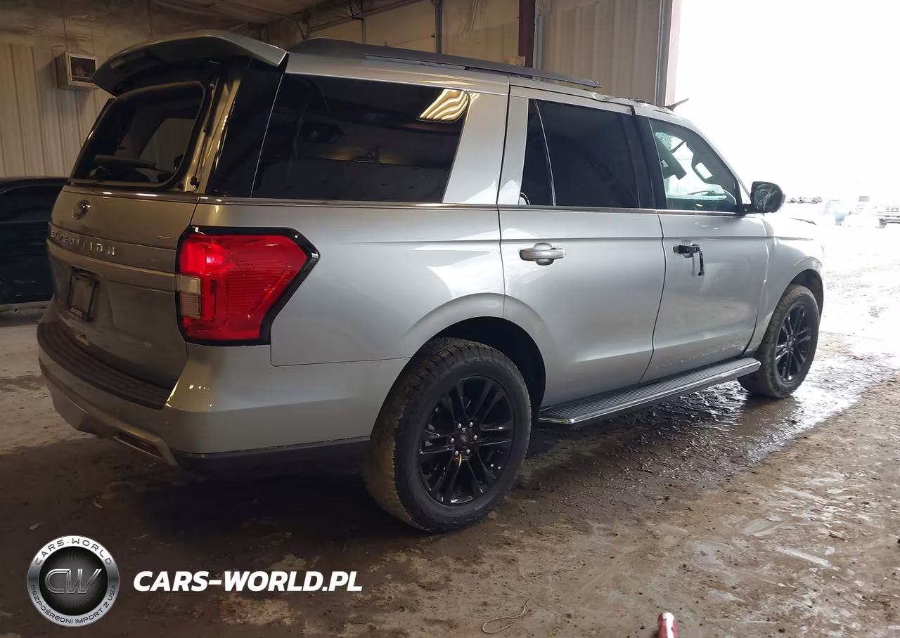 2023 Ford Expedition Xlt VIN:1FMJU1J80PEA25623 - 4