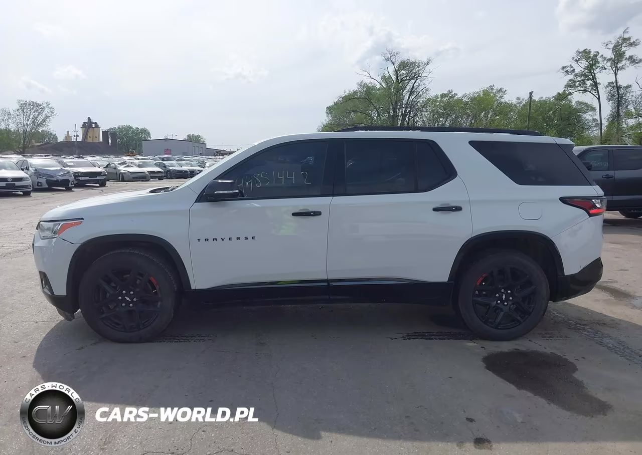 2018 Chevrolet Traverse Premier VIN:1GNERKKW4JJ210676 - 15