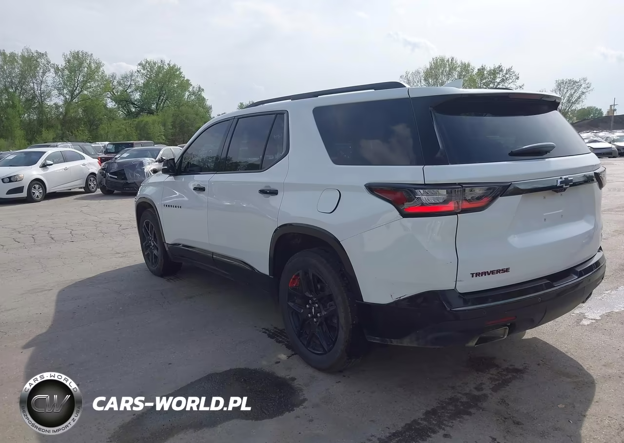2018 Chevrolet Traverse Premier VIN:1GNERKKW4JJ210676 - 3