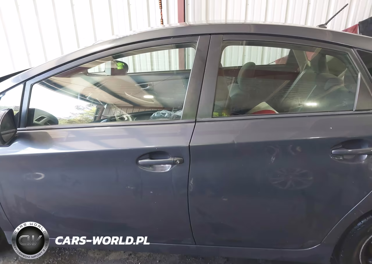 2013 Toyota Prius Two VIN:JTDKN3DU9D1644332 - 14