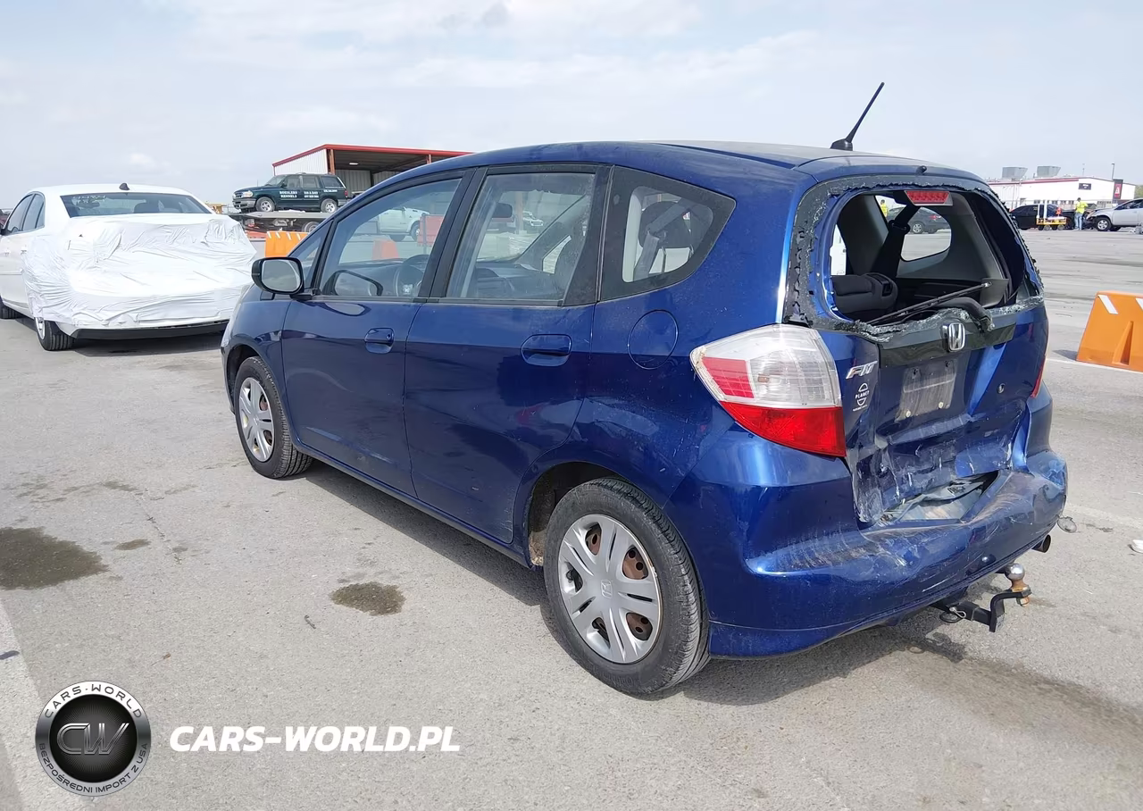 2010 Honda Fit VIN:JHMGE8H28AC000119 - 3