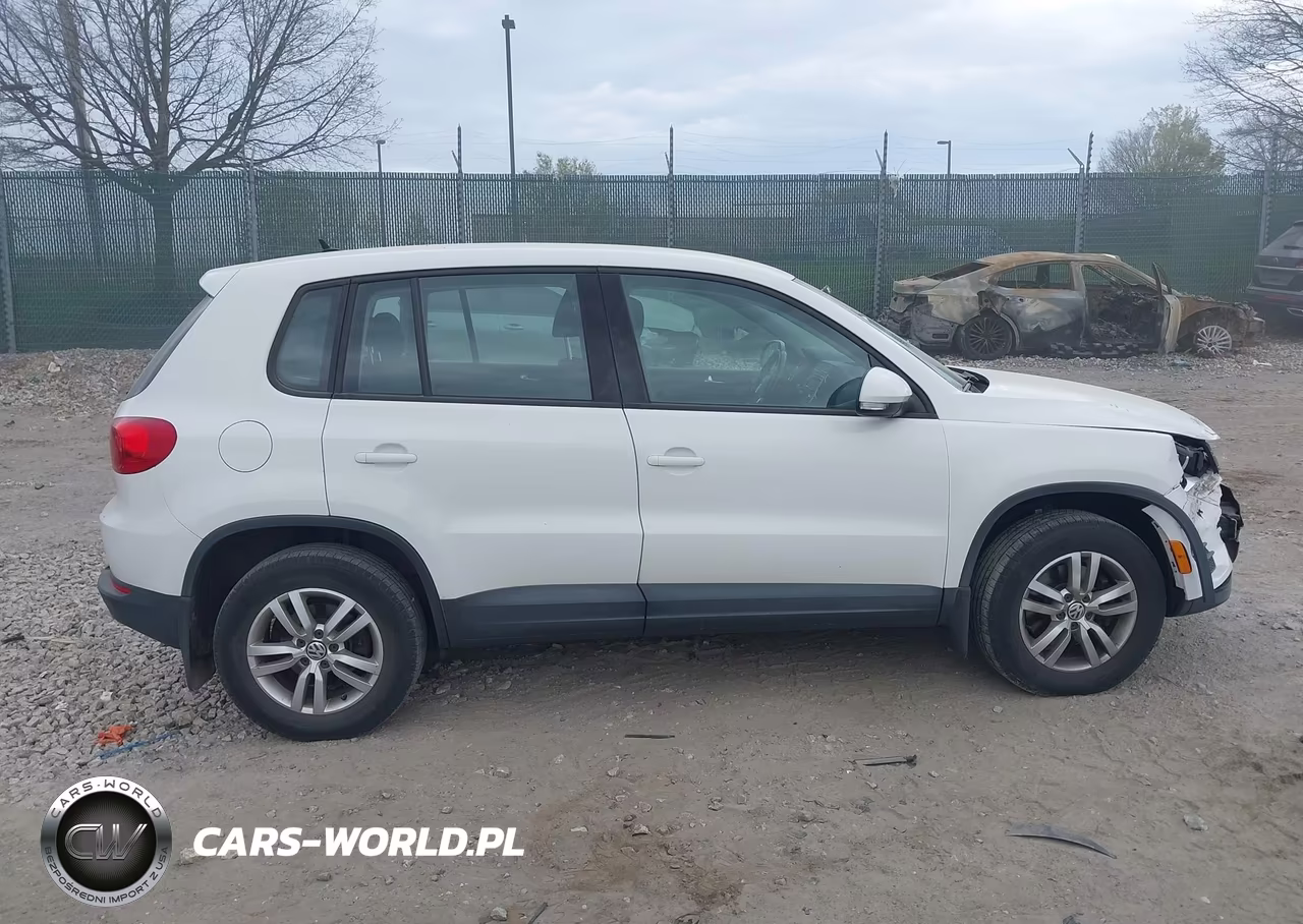 2014 Volkswagen Tiguan R-Line-S-Se-Sel VIN:WVGBV3AX0EW522182 - 13