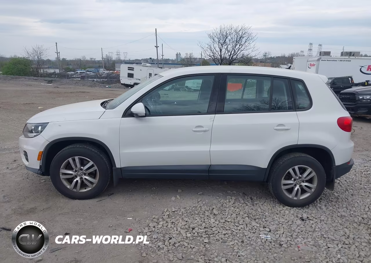 2014 Volkswagen Tiguan R-Line-S-Se-Sel VIN:WVGBV3AX0EW522182 - 14