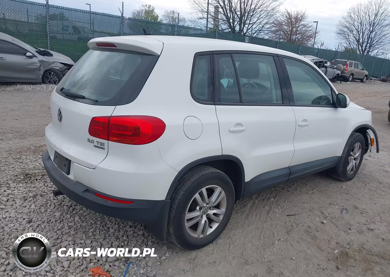 2014 Volkswagen Tiguan R-Line-S-Se-Sel VIN:WVGBV3AX0EW522182 - 4