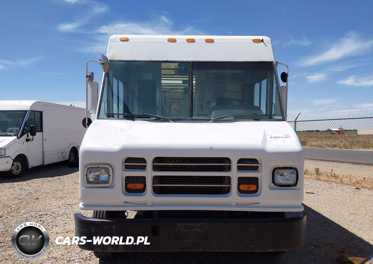 2005 Freightliner Chassis M Line Walk-In Van VIN:4UZAANCP35CU90796 - 12