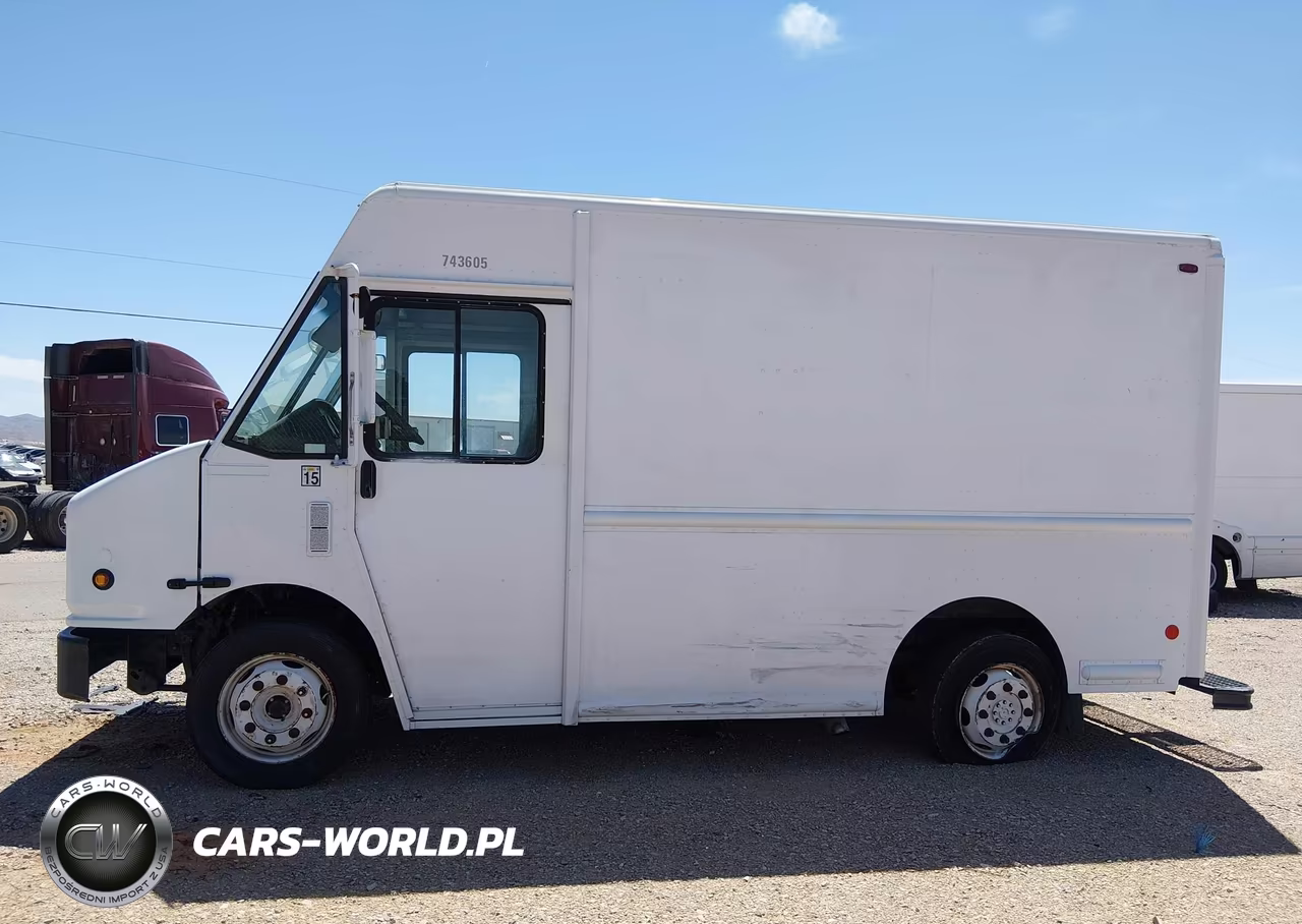 2005 Freightliner Chassis M Line Walk-In Van VIN:4UZAANCP35CU90796 - 14