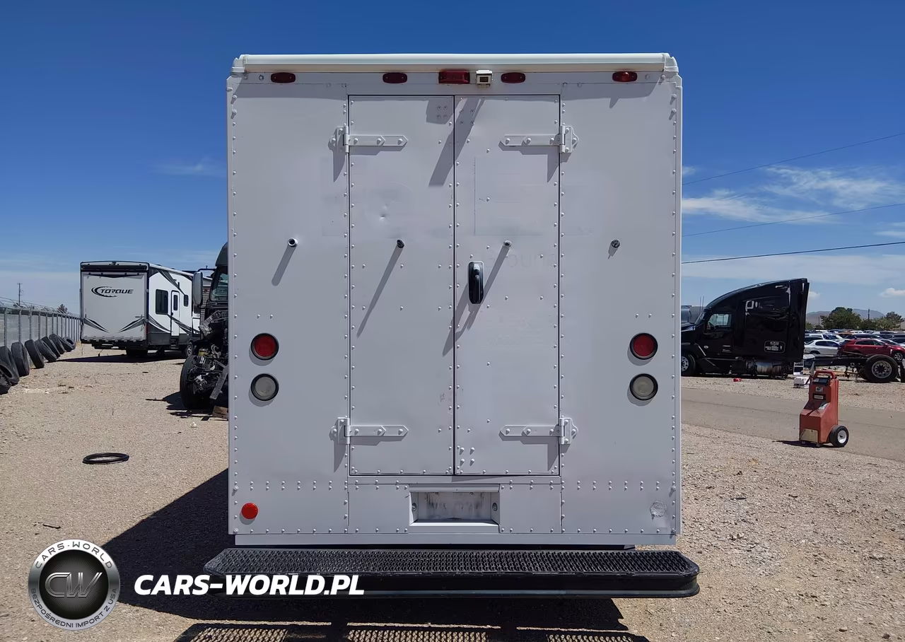 2005 Freightliner Chassis M Line Walk-In Van VIN:4UZAANCP35CU90796 - 15
