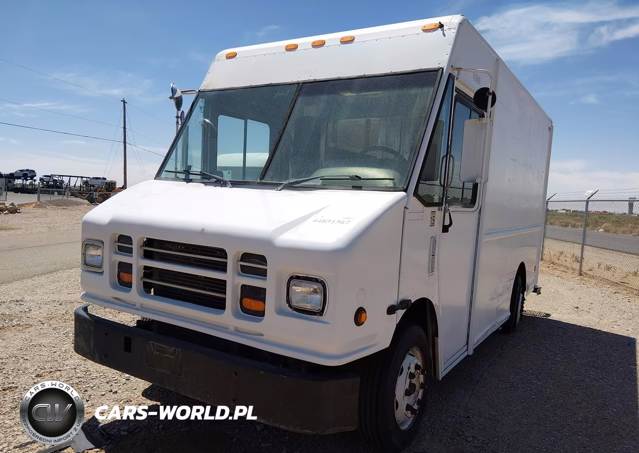 2005 Freightliner Chassis M Line Walk-In Van VIN:4UZAANCP35CU90796 - 2