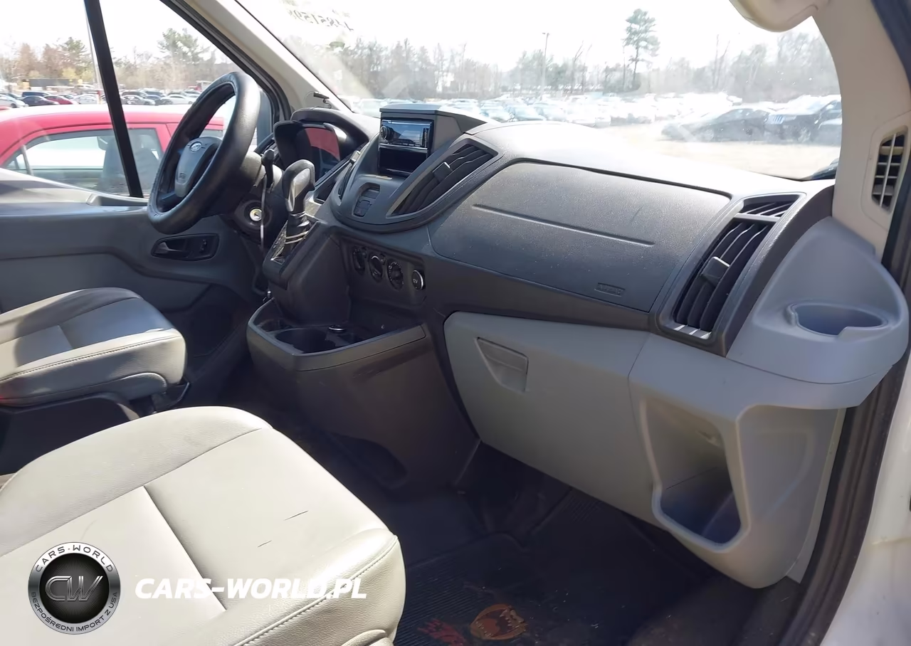 2015 Ford Transit-150 VIN:1FTNE1ZM7FKA11674 - 5