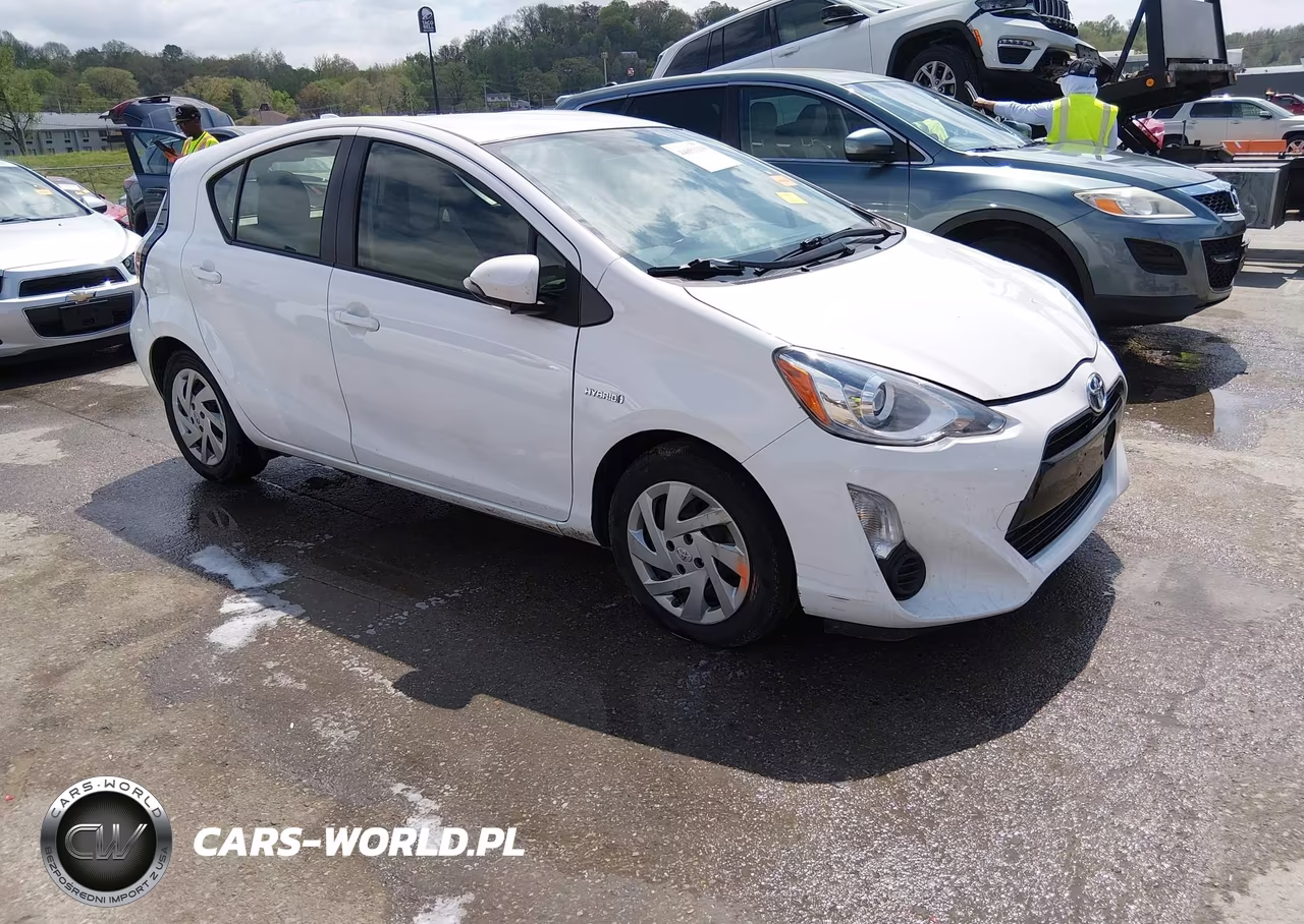 2015 Toyota Prius C One
