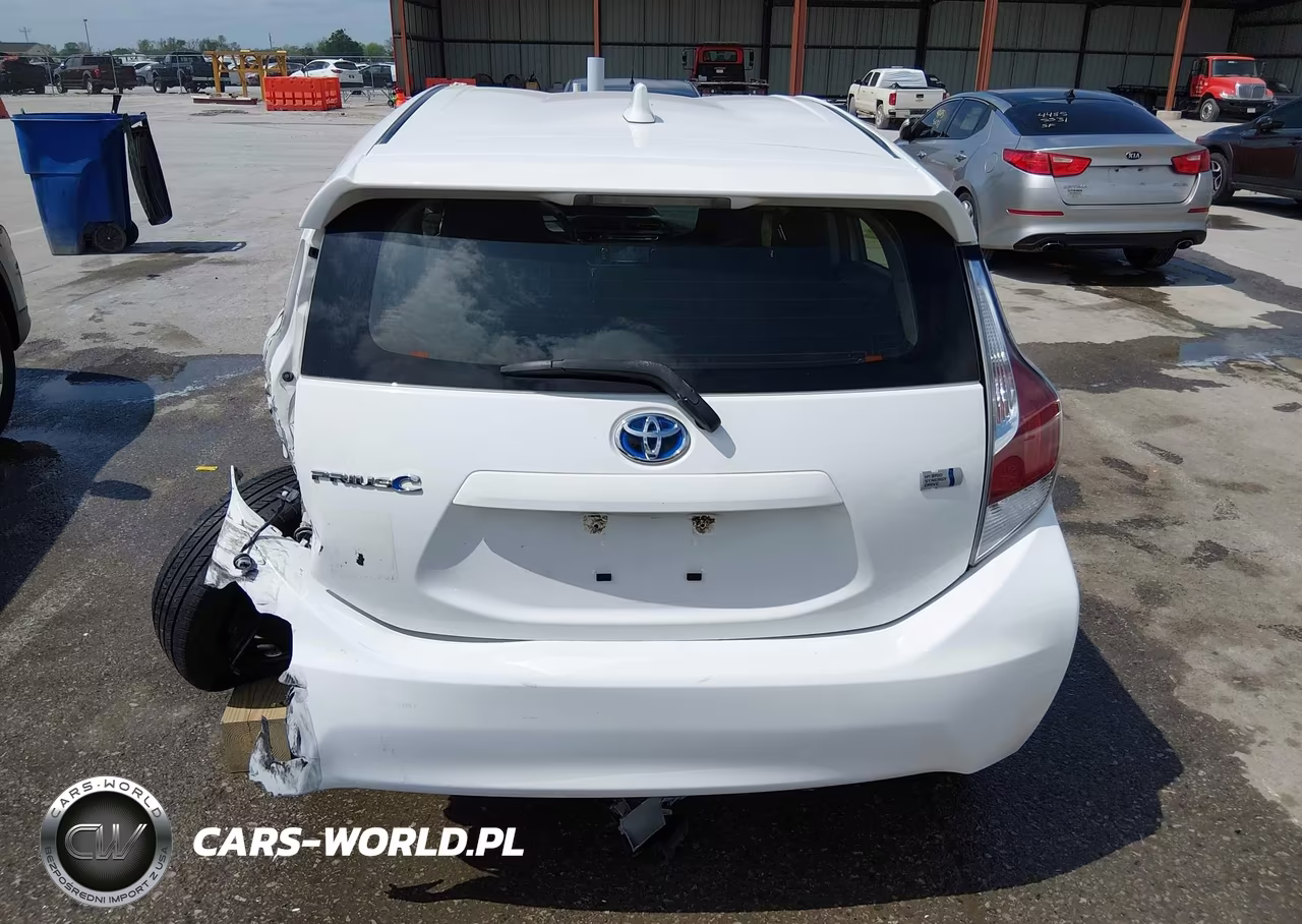 2015 Toyota Prius C One VIN:JTDKDTB38F1581806 - 16
