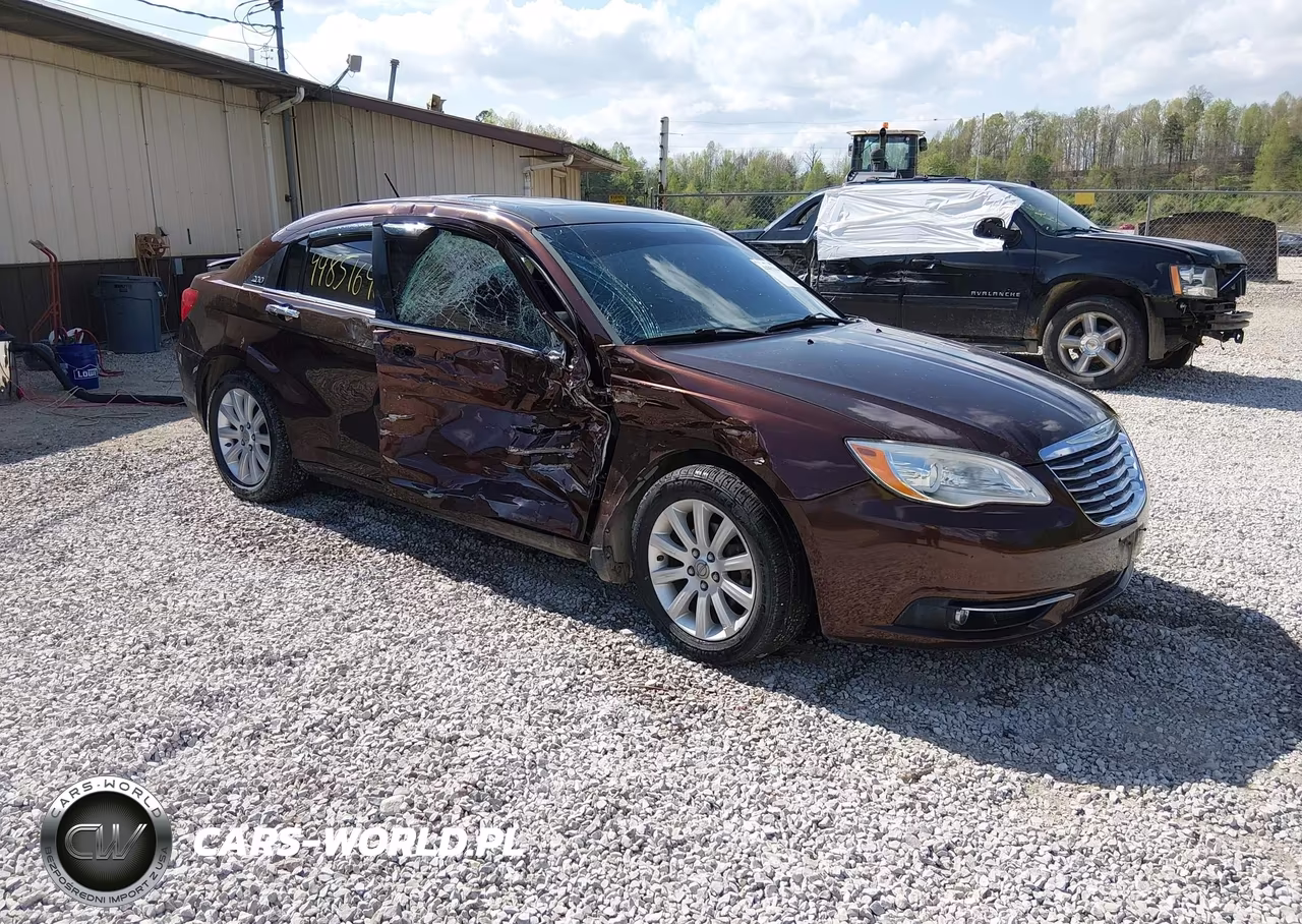 2013 Chrysler 200 Limited – zdjęcie 1 z 17