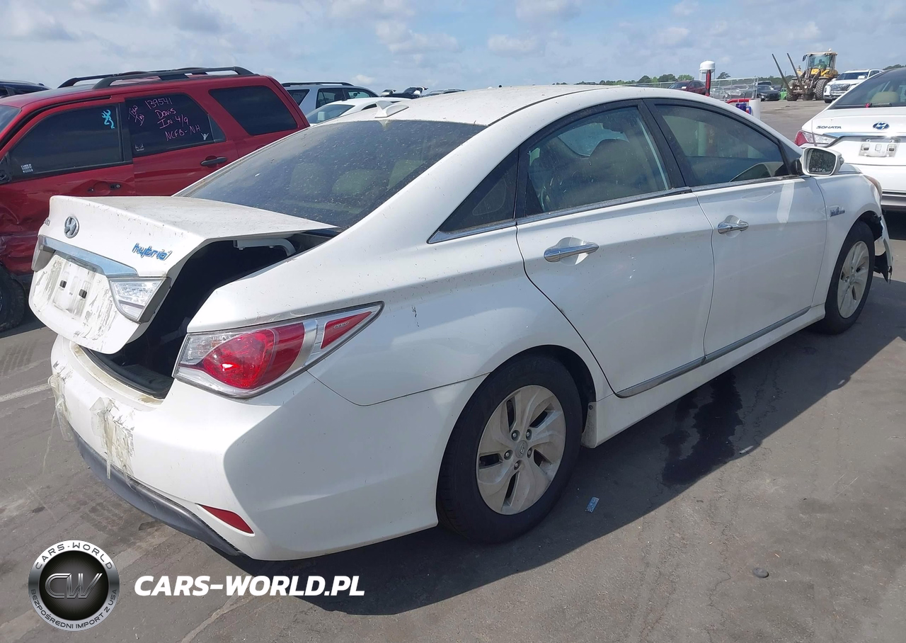 2013 Hyundai Sonata Hybrid VIN:KMHEC4A49DA088032 - 4