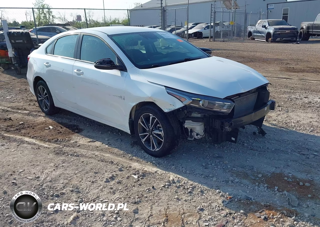 2024 Kia Forte Lxs