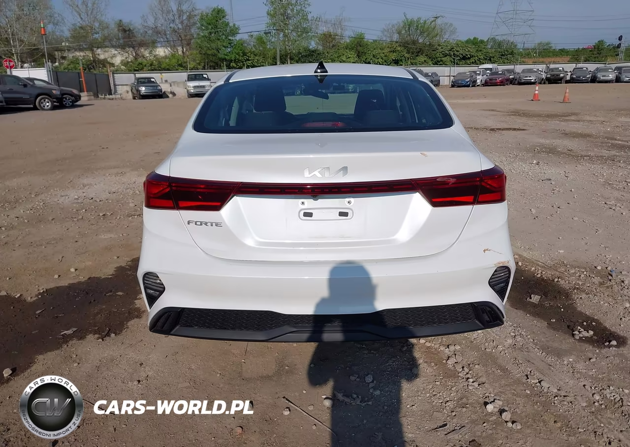 2024 Kia Forte Lxs VIN:3KPF24AD3RE841229 - 17