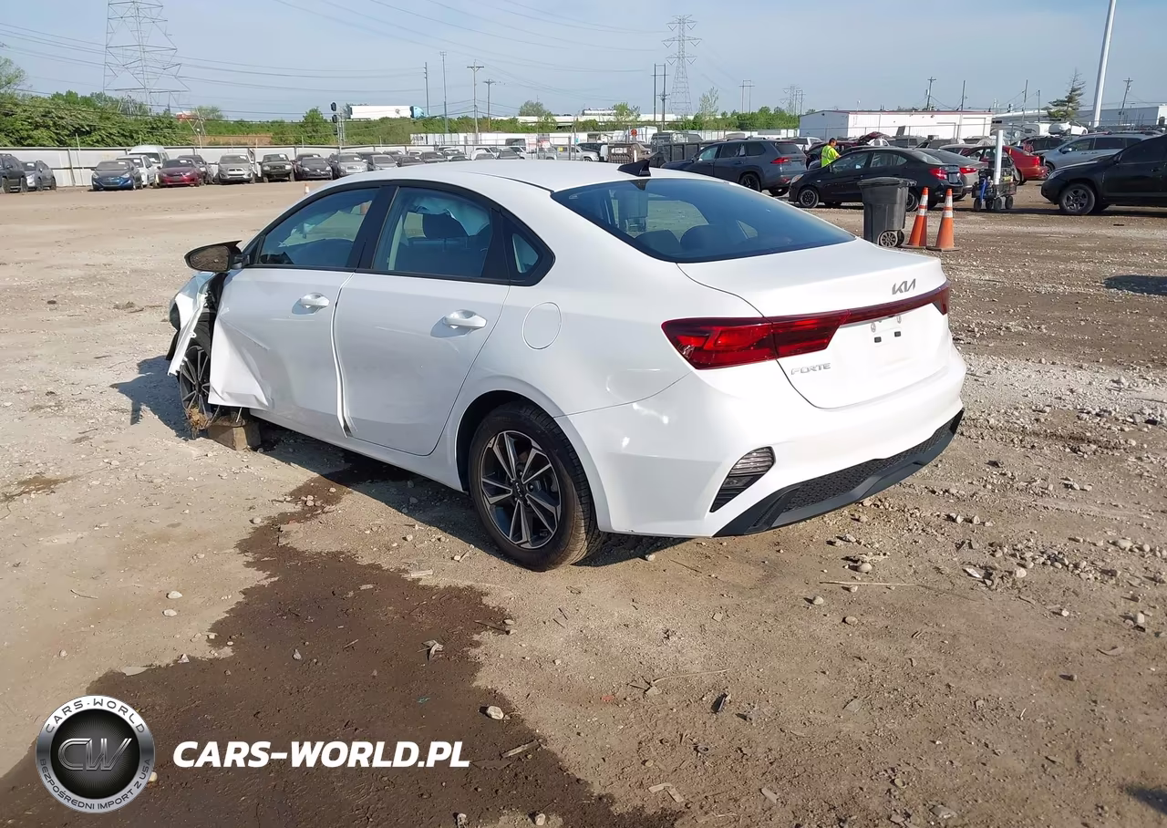 2024 Kia Forte Lxs VIN:3KPF24AD3RE841229 - 3