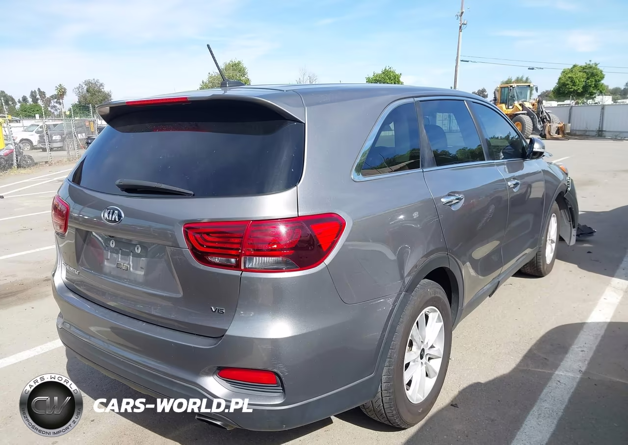 2019 Kia Sorento 3.3L Lx VIN:5XYPG4A56KG489593 - 4