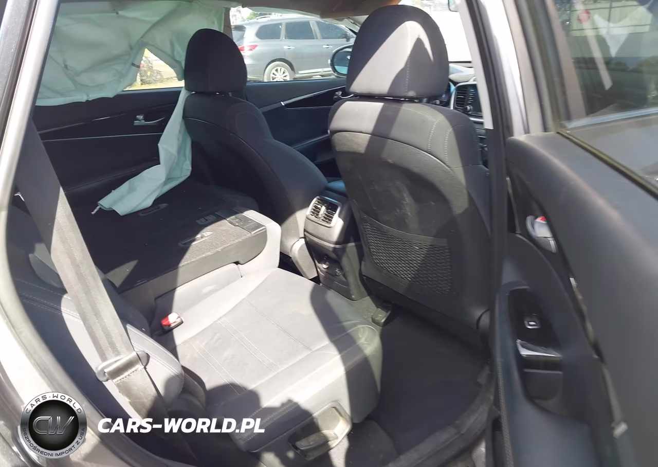 2019 Kia Sorento 3.3L Lx VIN:5XYPG4A56KG489593 - 8