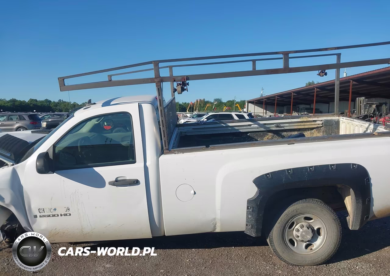 2008 Chevrolet Silverado 2500Hd Work Truck VIN:1GCHC24K18E216679 - 14