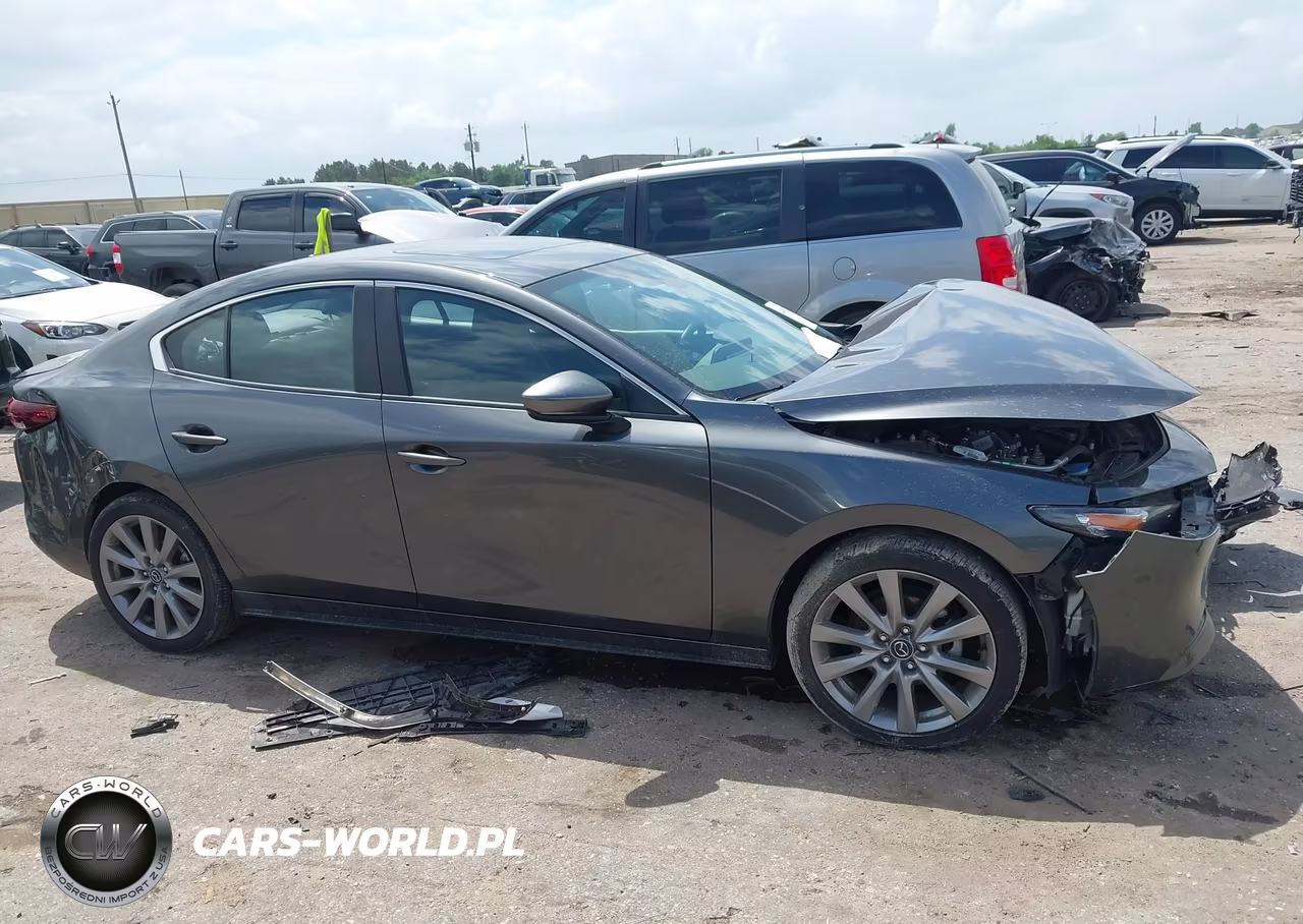 2023 Mazda Mazda3 2.5 S Preferred VIN:3MZBPACM4PM371188 - 13