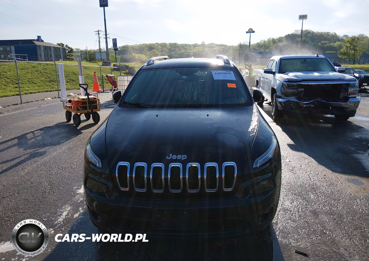 2016 Jeep Cherokee Latitude VIN:1C4PJMCS0GW121988 - 12