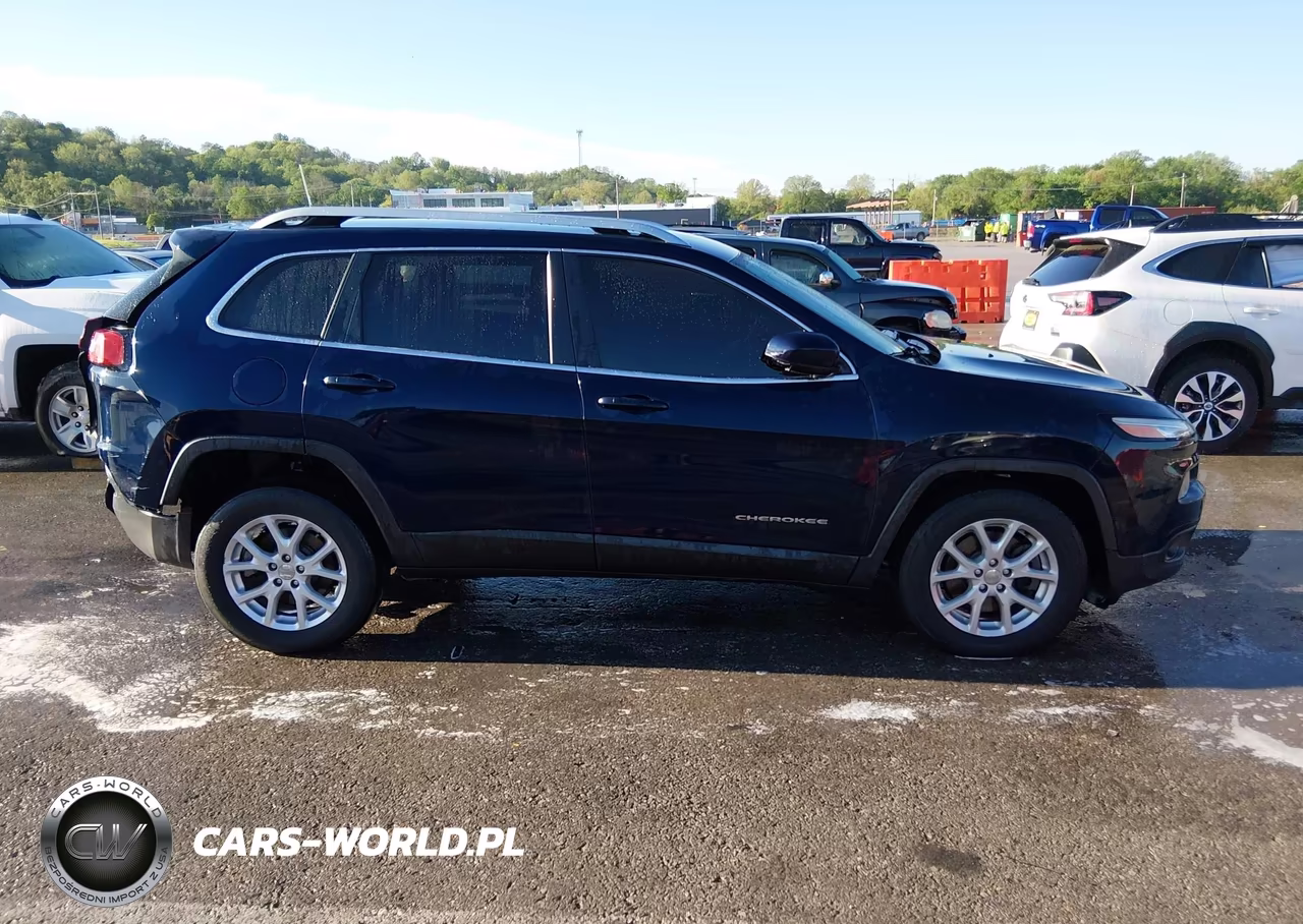 2016 Jeep Cherokee Latitude VIN:1C4PJMCS0GW121988 - 13