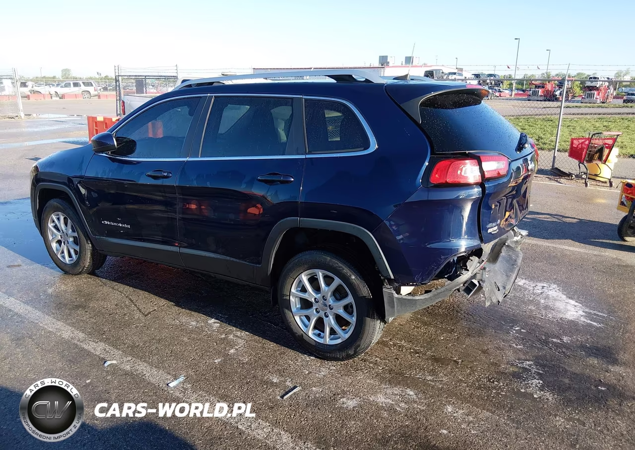2016 Jeep Cherokee Latitude VIN:1C4PJMCS0GW121988 - 3