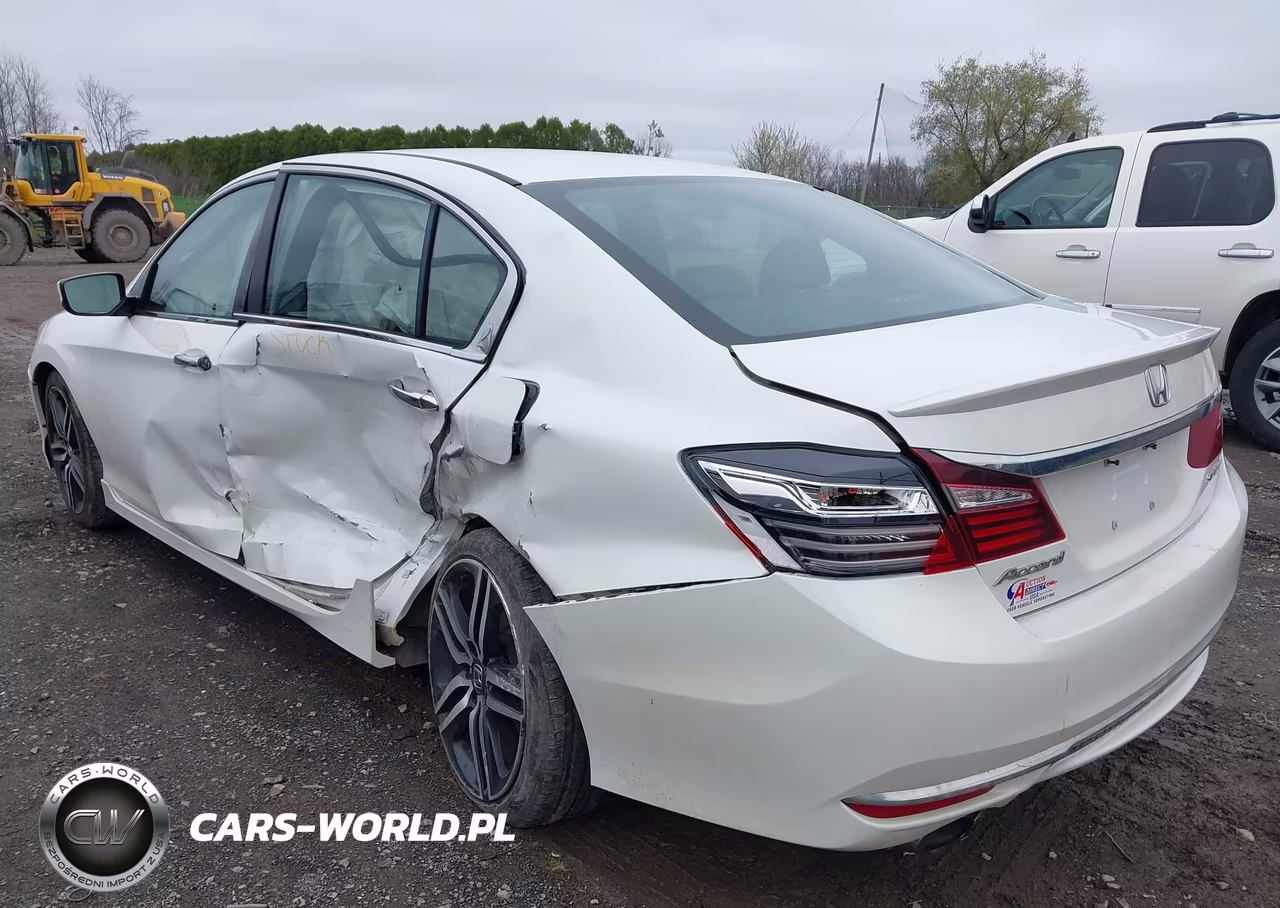 2017 Honda Accord Sport VIN:1HGCR2F58HA180708 - 3