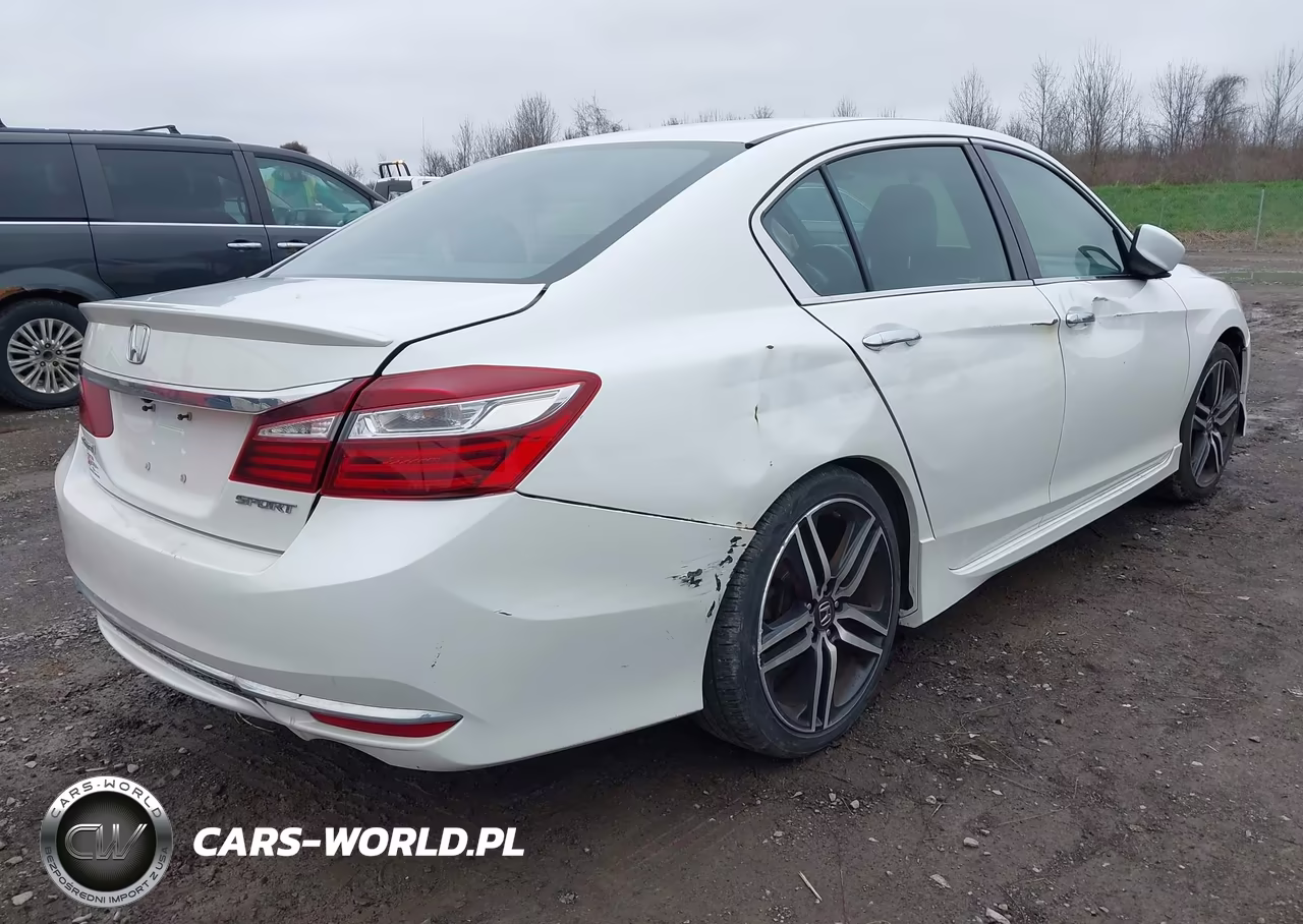2017 Honda Accord Sport VIN:1HGCR2F58HA180708 - 4