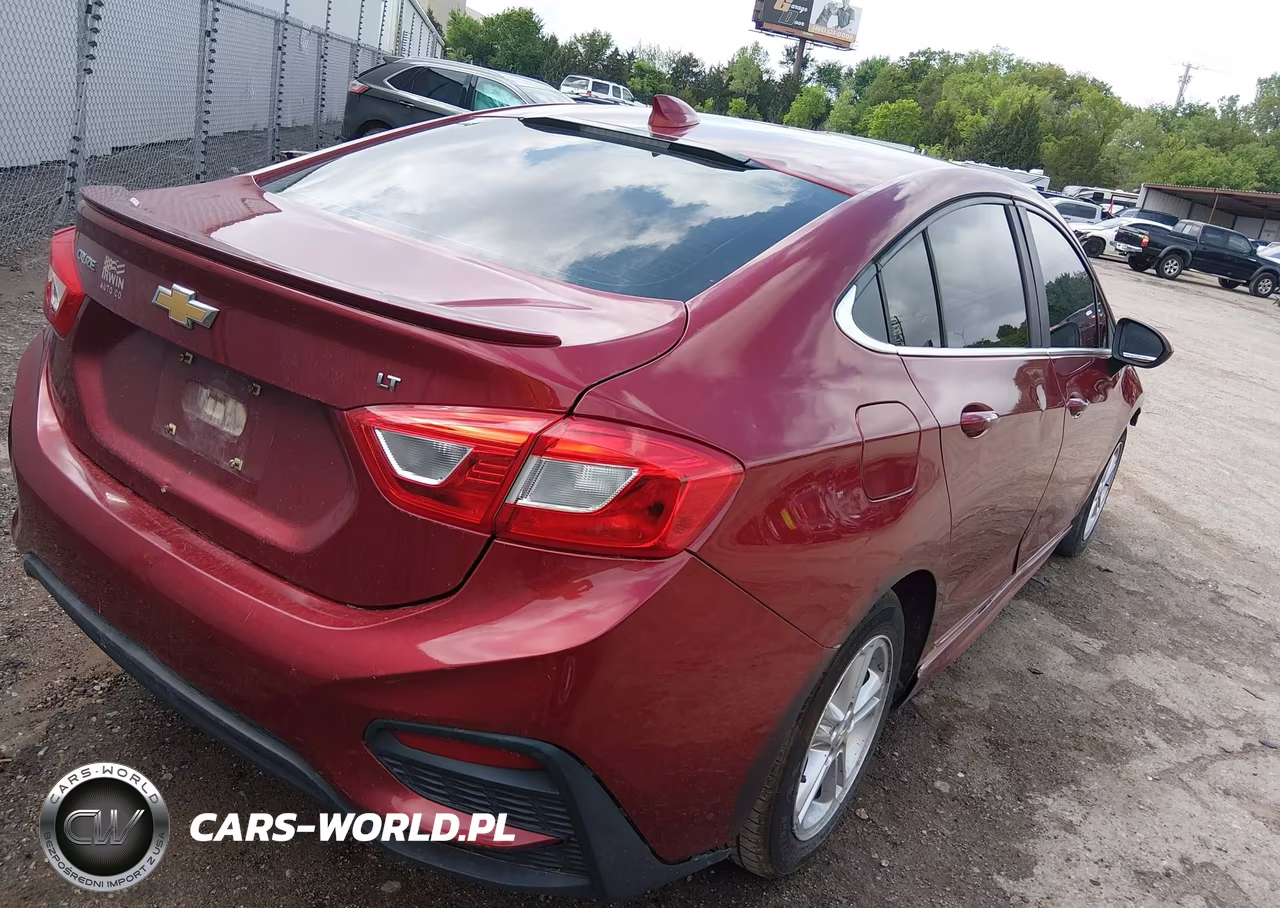 2017 Chevrolet Cruze Lt Manual VIN:1G1BD5SM4H7235863 - 4