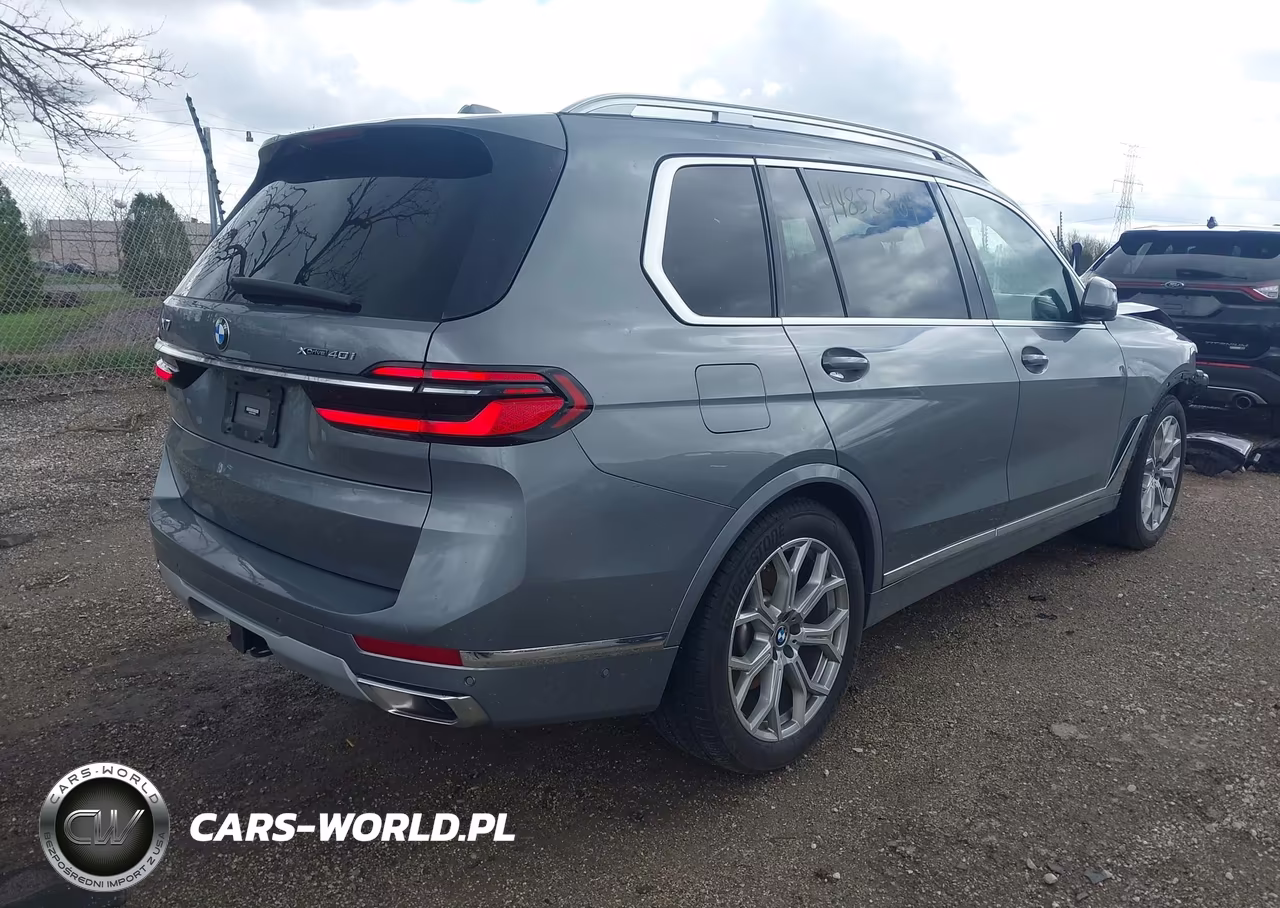 2023 BMW X7 xDrive40I VIN:5UX23EM07P9S03835 - 4