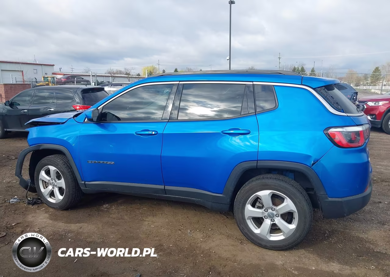 2018 Jeep Compass Latitude 4X4 VIN:3C4NJDBB4JT308236 - 14