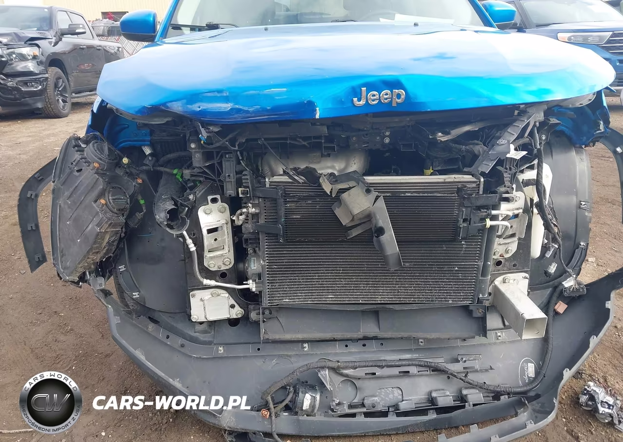 2018 Jeep Compass Latitude 4X4 VIN:3C4NJDBB4JT308236 - 6