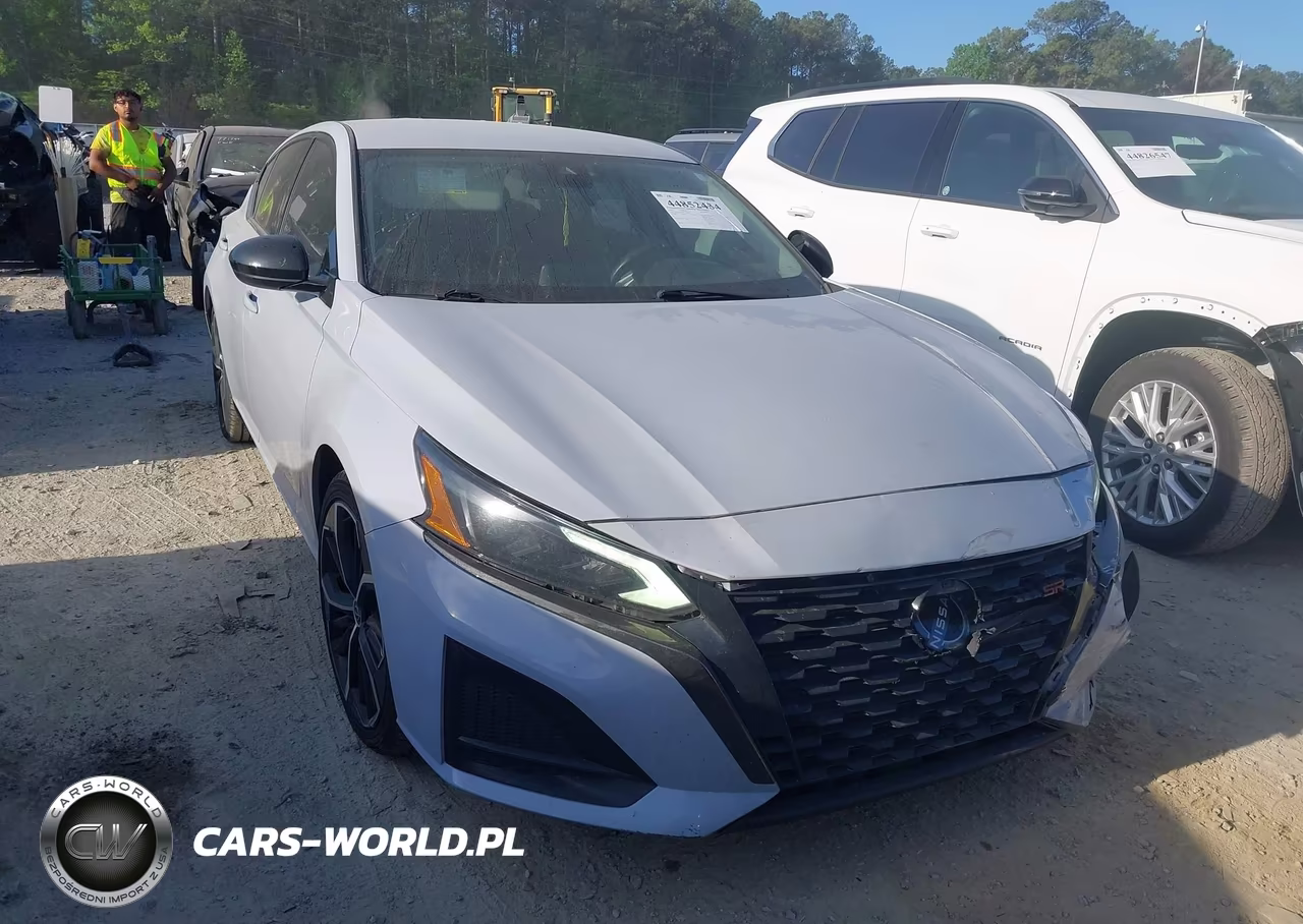 2023 Nissan Altima Sr Fwd