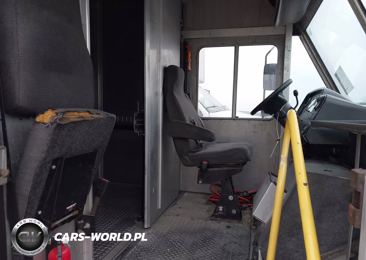 2013 Ford E-450 Stripped VIN:1FC4E4KS2DDA69876 - 6