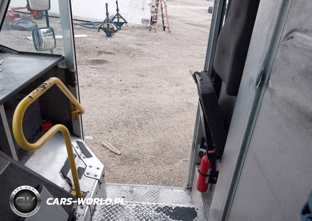2013 Ford E-450 Stripped VIN:1FC4E4KS2DDA69876 - 7