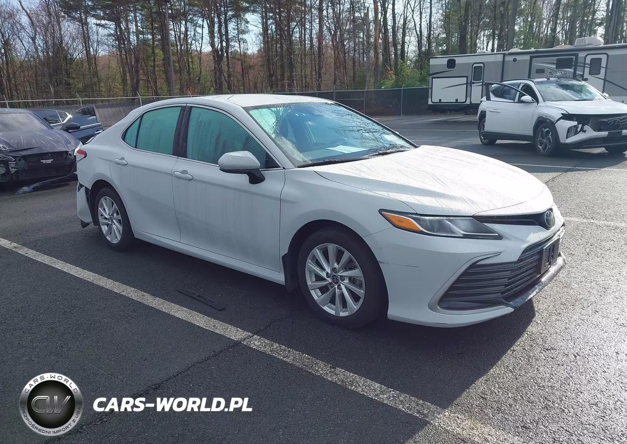 2023 Toyota Camry Le – zdjęcie 1 z 16