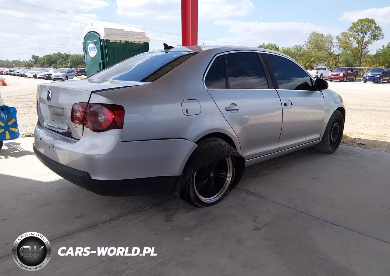 2010 Volkswagen Jetta Se VIN:3VWRX7AJ5AM051847 - 4
