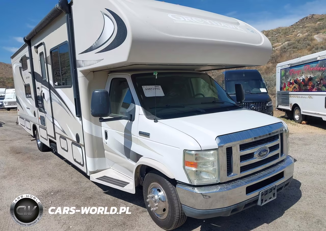 2013 Ford E-450 Cutaway
