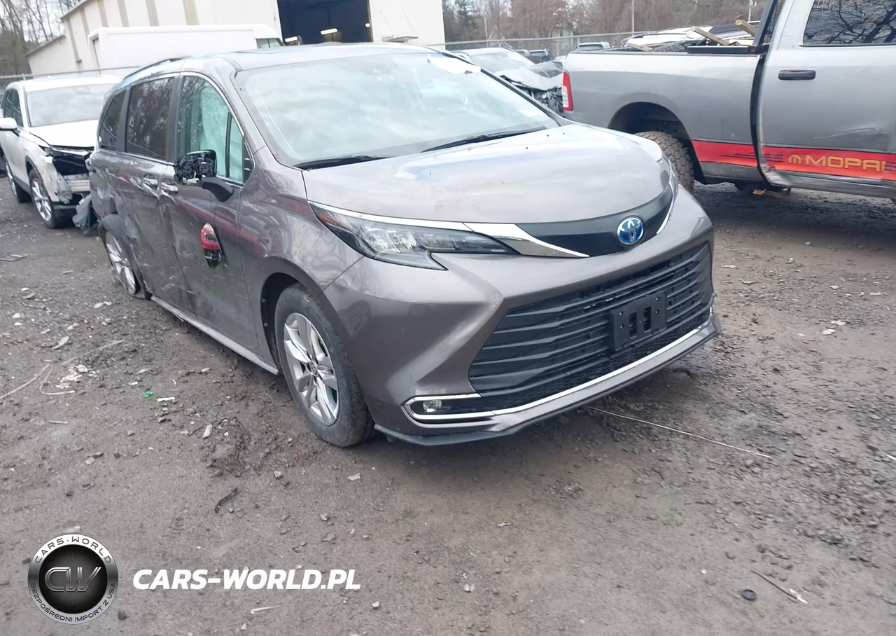 2024 Toyota Sienna Xle