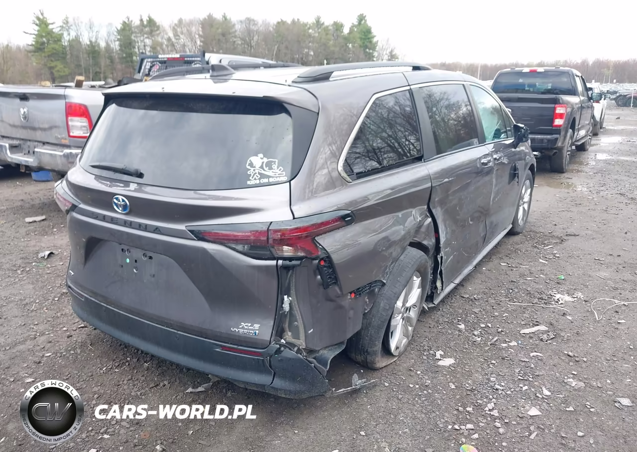 2024 Toyota Sienna Xle VIN:5TDJSKFC2RS123711 - 4